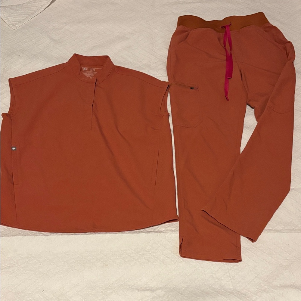 Figs scrub set
Terracotta
Excellent condition